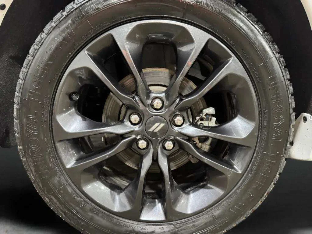 Used 2024 White Knuckle Clearcoat Dodge R/T Plus image 33