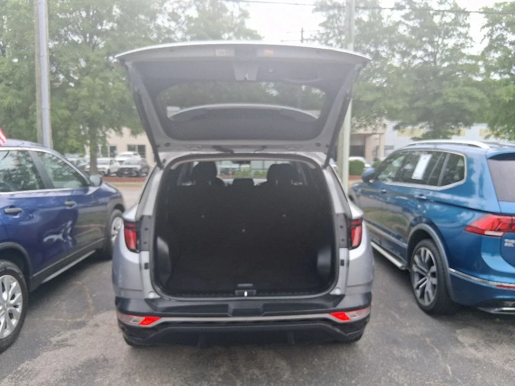 Used 2024 Silver Hyundai SEL image 17