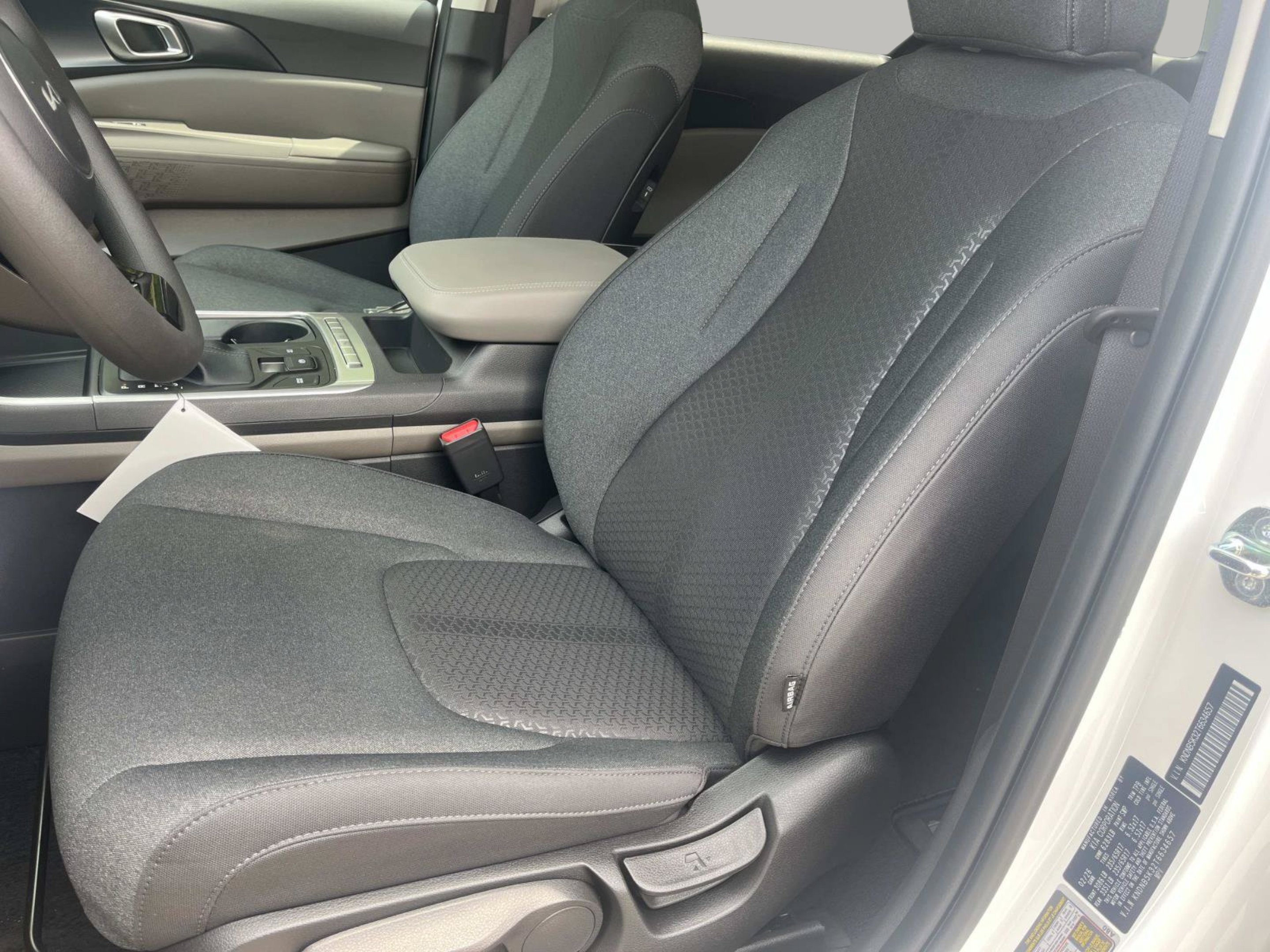 New 2026 Snow White Pearl Kia LX image 23
