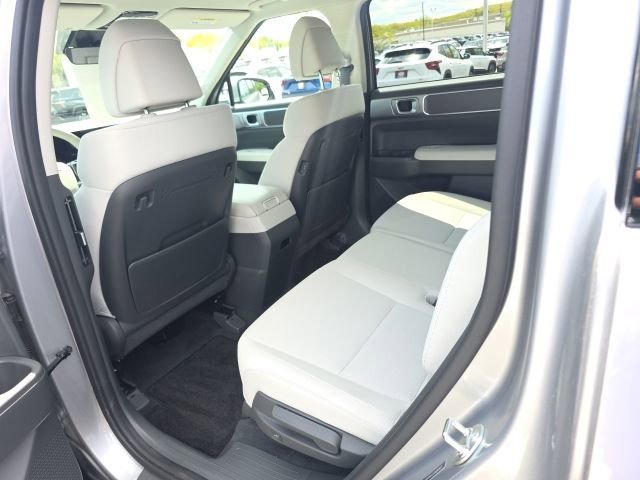 2025 Hyundai Santa Fe SE - Photo 26