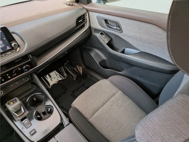 Used 2021 Gray Nissan S image 14
