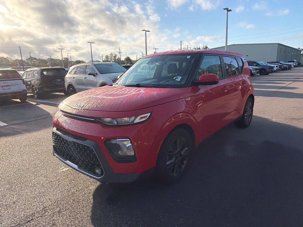 Used 2022 Inferno Red Kia EX image 8