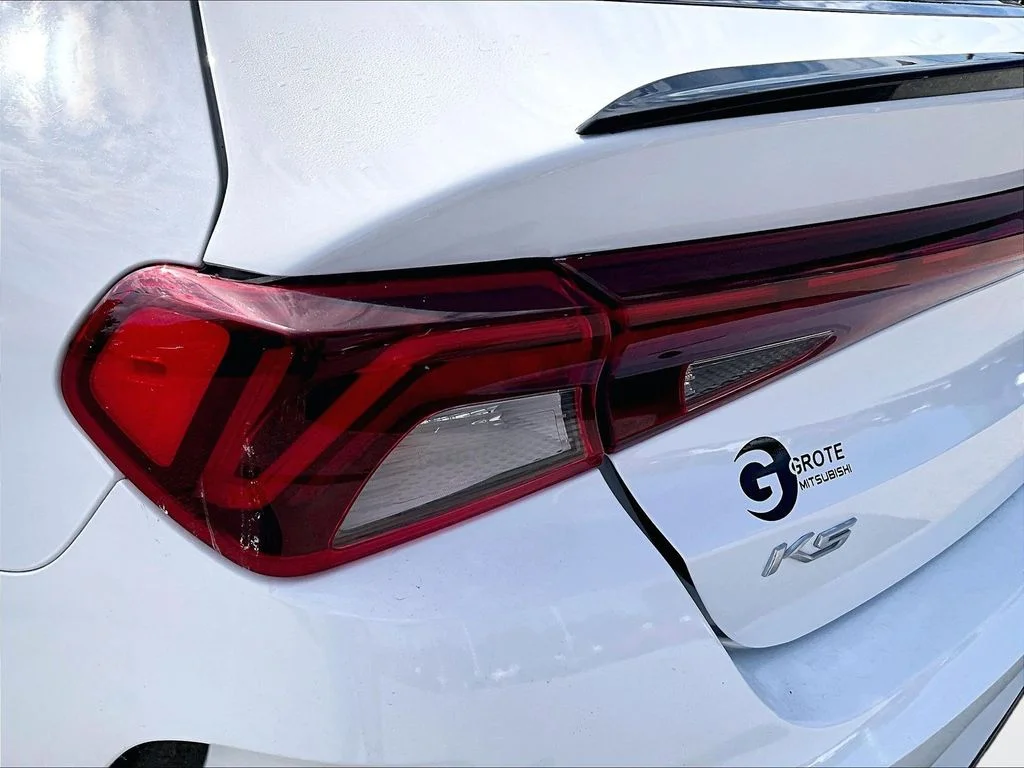 Used 2021 White Kia GT-Line image 31