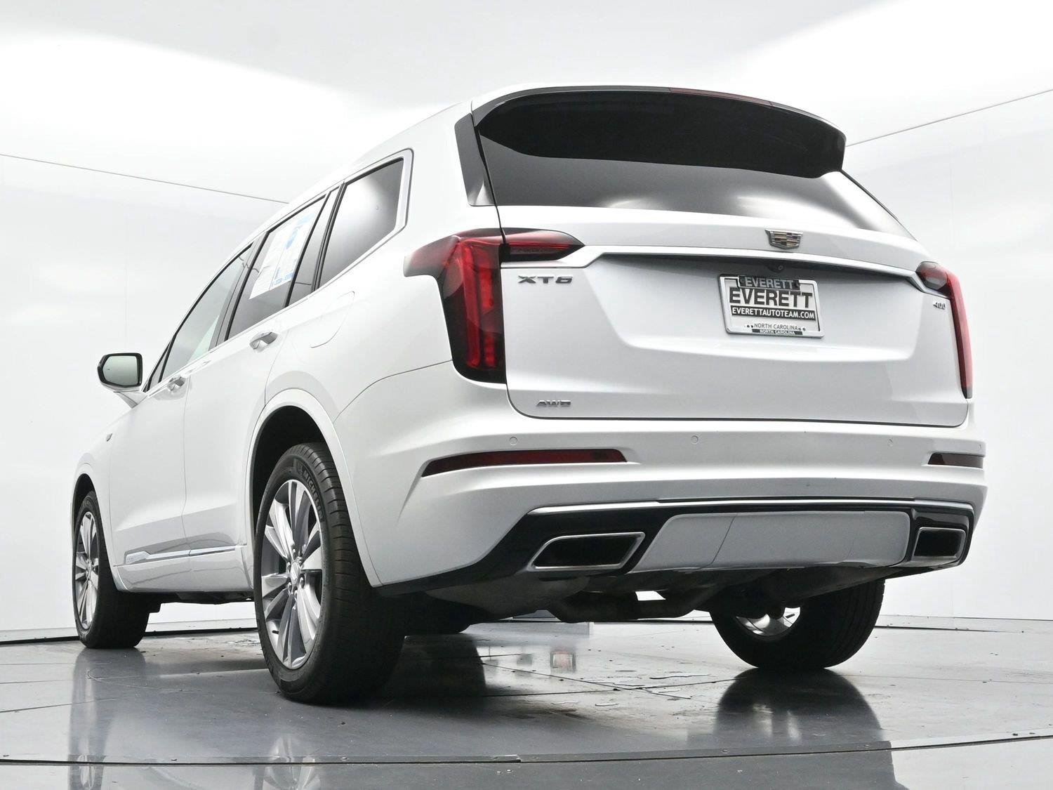 Used 2024 Crystal White Tricoat Cadillac Premium Luxury image 54