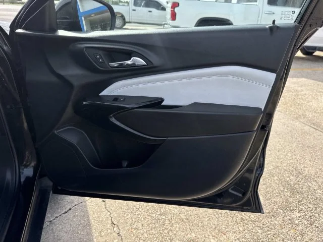 Used 2025 Black Chevrolet LT image 25