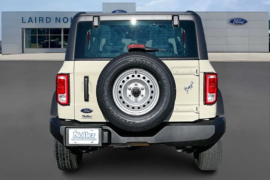 New 2025 Beige Ford Base image 4