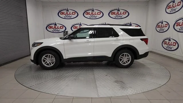 New 2026 Star White Metallic Tri-Coat Ford Active image 6