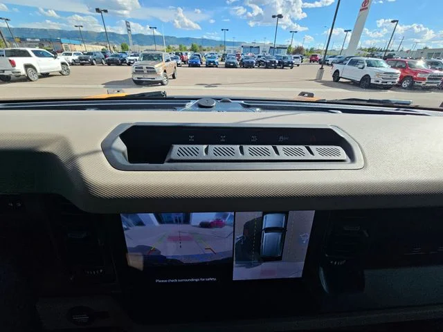 Used 2022 Orange Metallic Ford Wildtrak image 16