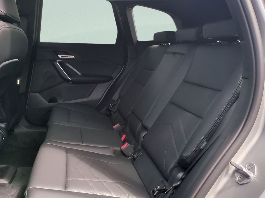 Used 2026 Silver BMW xDrive28i image 11