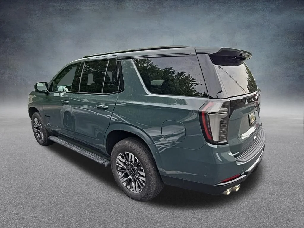 Used 2025 Gray Chevrolet Z71 image 6
