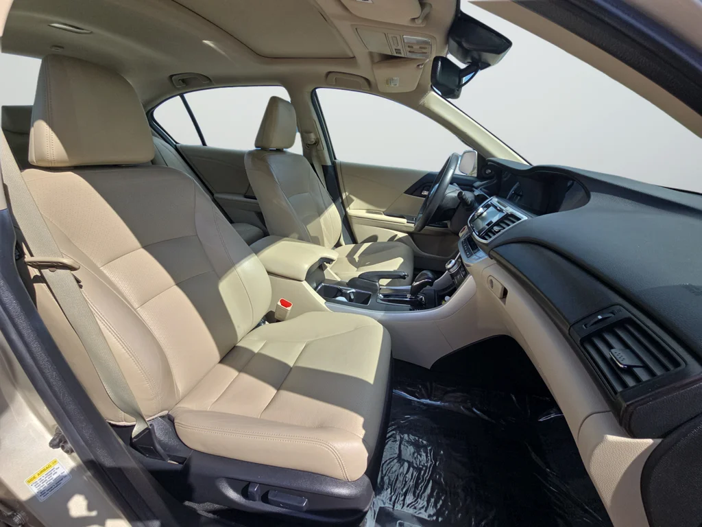 Used 2015 Beige Honda EX-L image 29