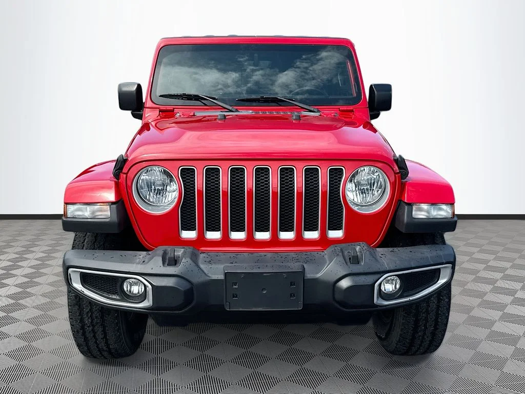 Used 2022 Red Jeep Unlimited Sahara image 2