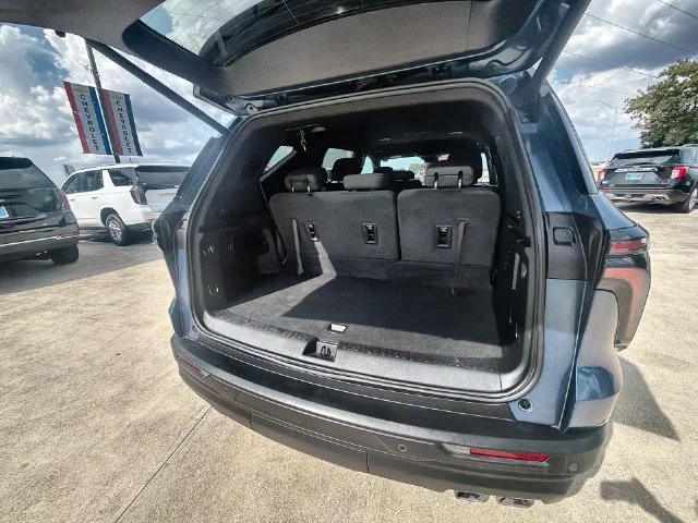 2024 Chevrolet Traverse LS - Photo 25