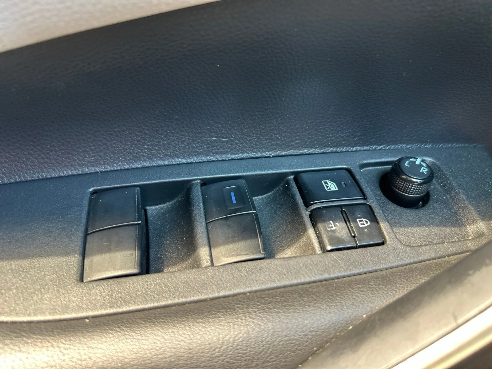 Used 2022 Celestite Toyota SE image 24