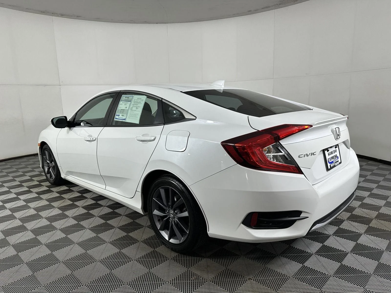 Used 2021 Platinum White Pearl Honda EX image 24
