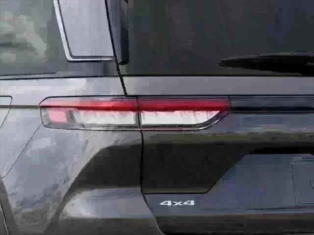 New 2026 Baltic Gray Metallic Clear-Coat Exterior Paint Jeep Limited image 86