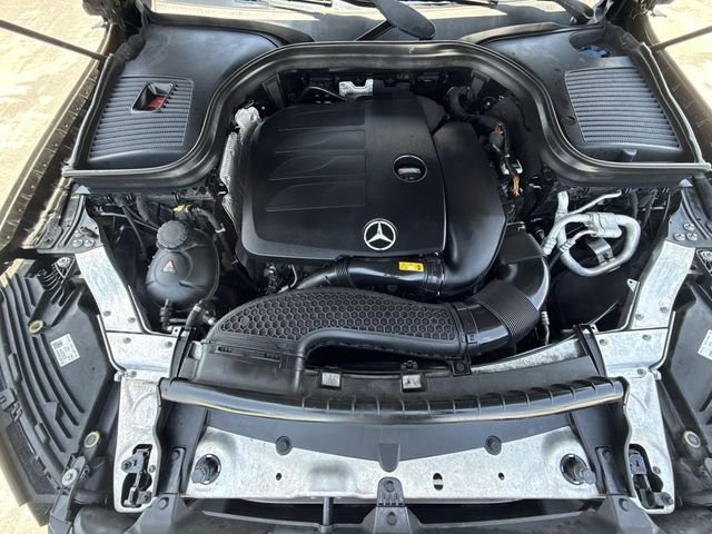 Used 2022 Black Mercedes-Benz GLC 300 image 27