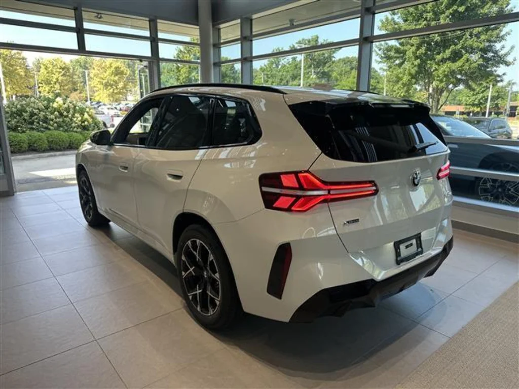 New 2026 Alpine White BMW 30 xDrive image 4