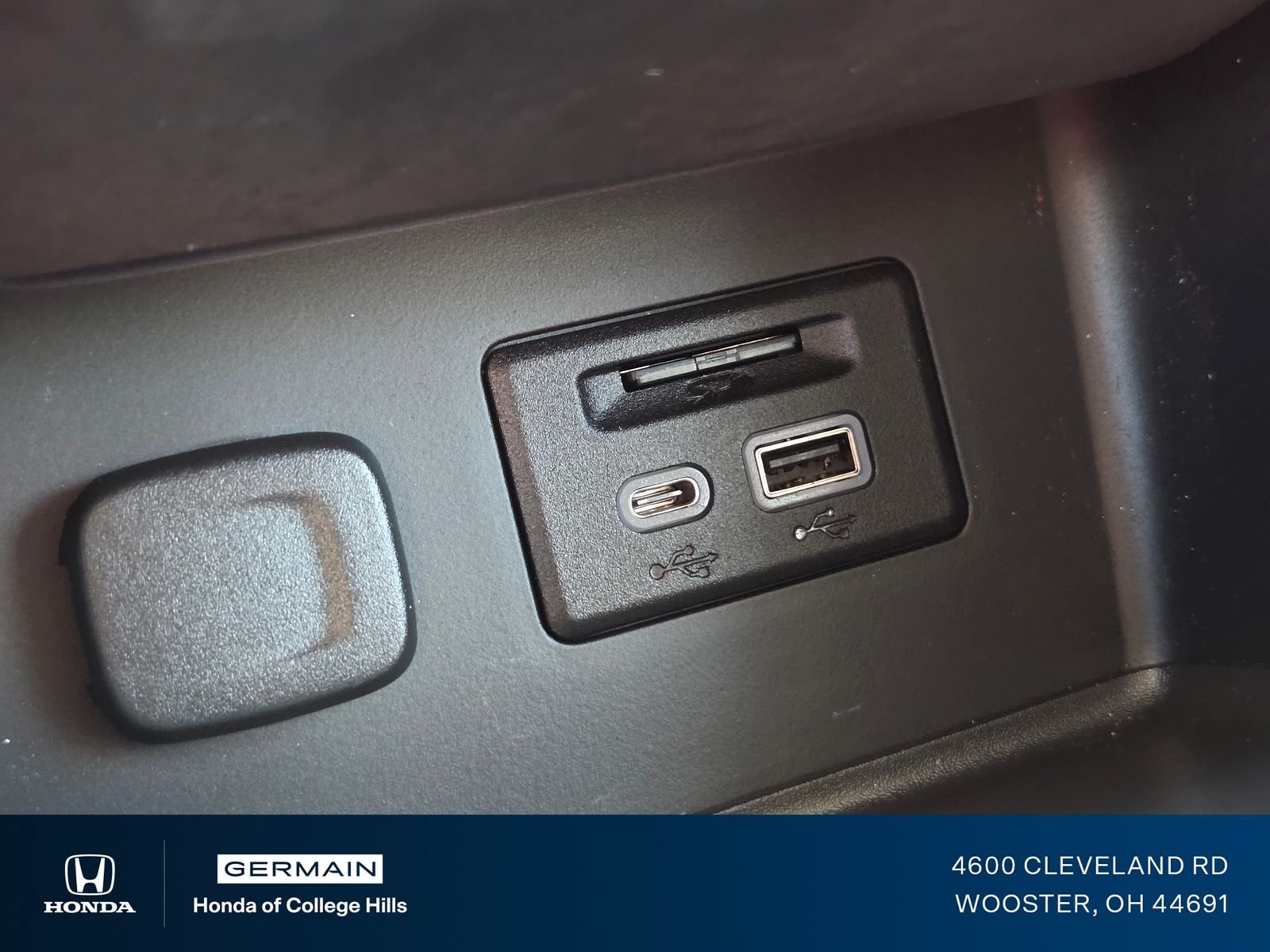2023 GMC Acadia AT4 - Photo 33