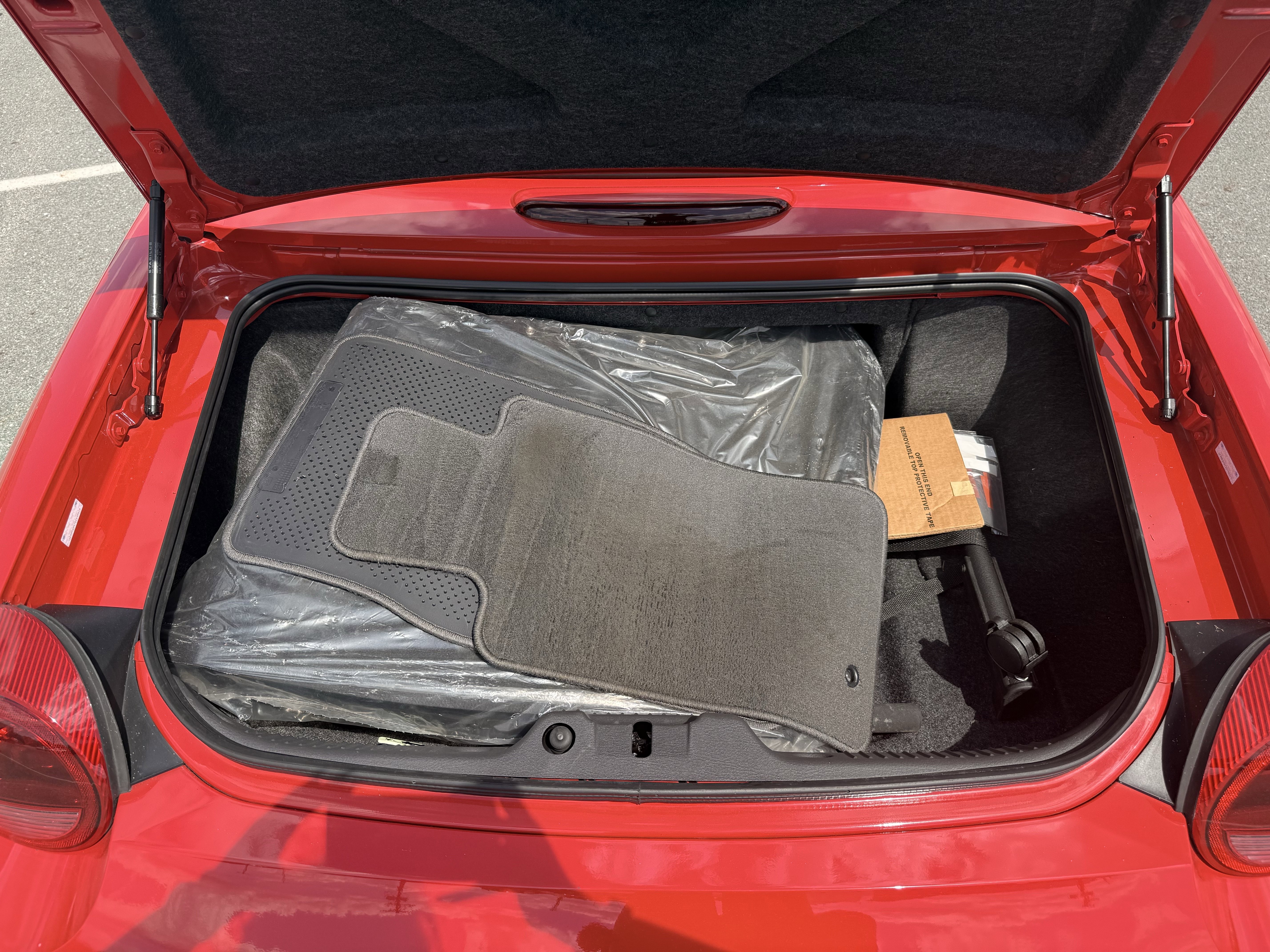 Used 2002 Red Ford Base image 27