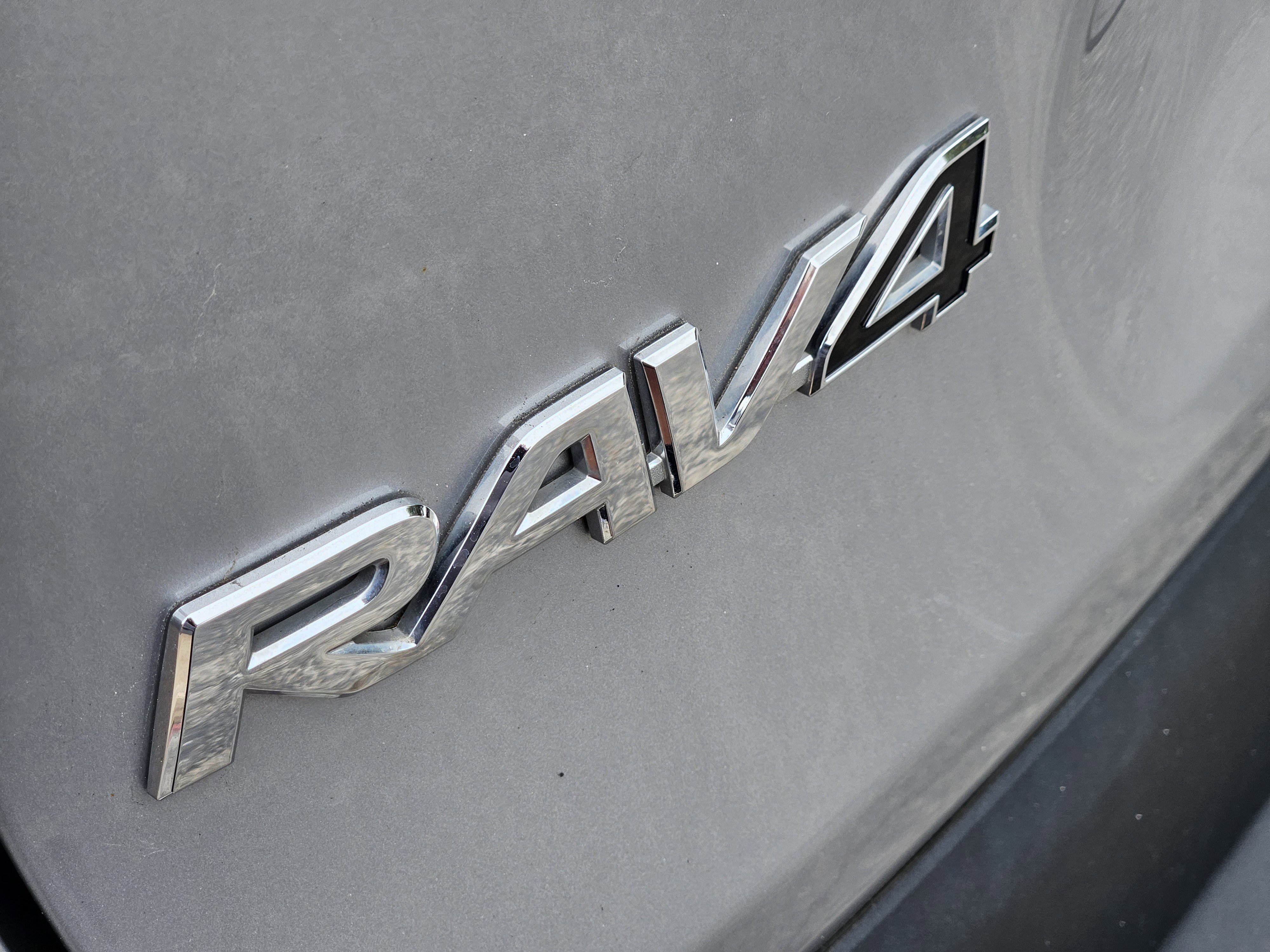 Used 2024  Toyota LE image 12