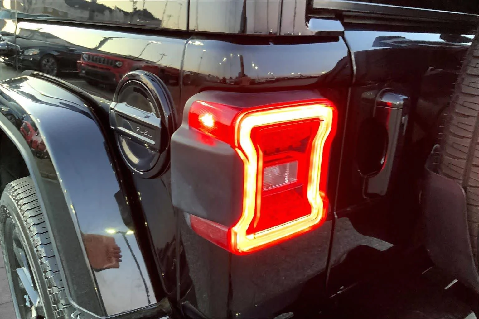 Used 2023 Black Clearcoat Jeep High Altitude image 38