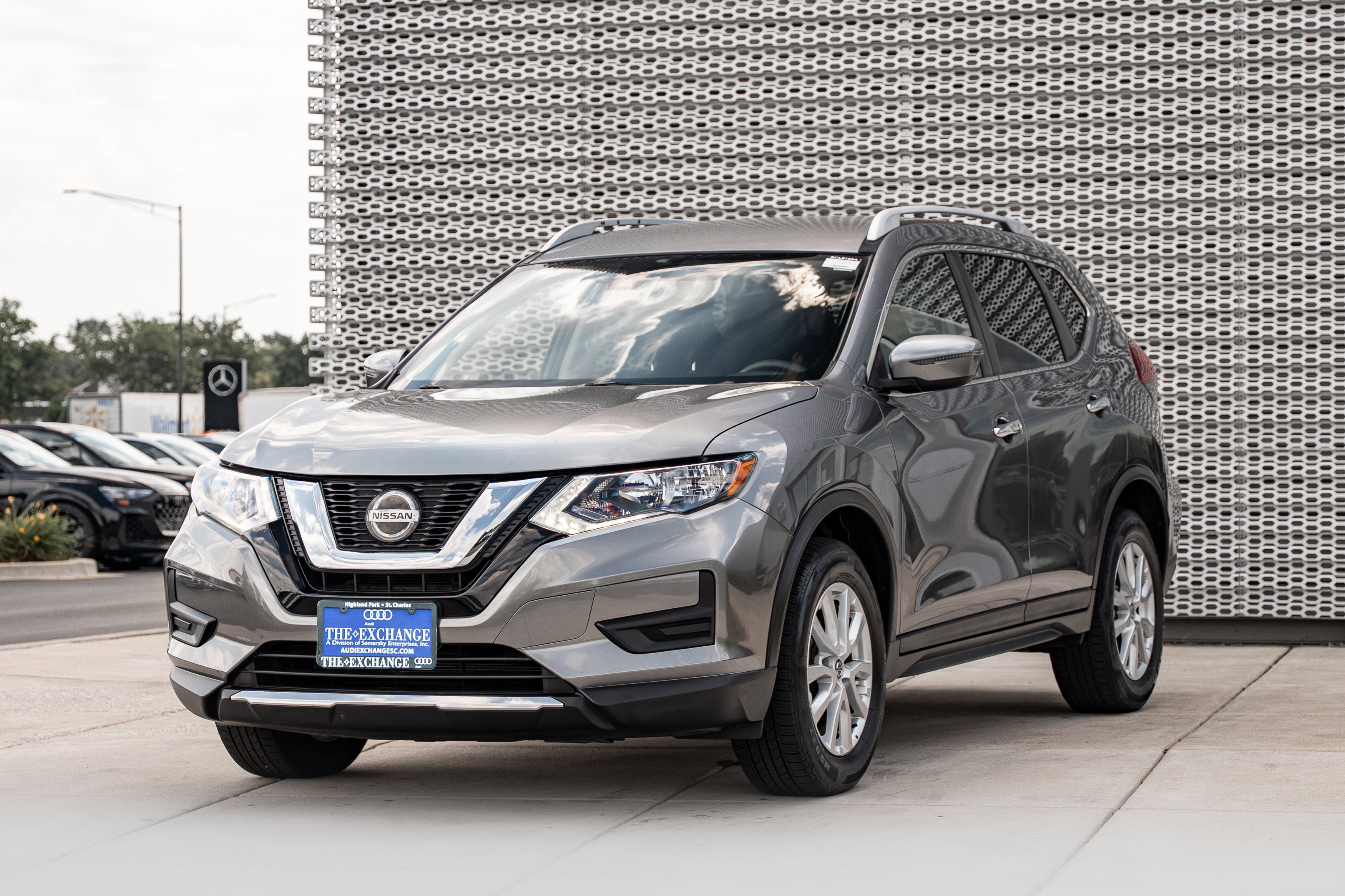 Used 2019 Gun Metallic Nissan SV image 7