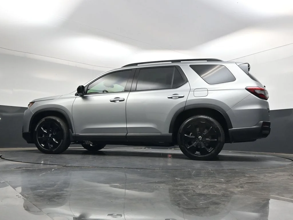 New 2026 Solar Silver Metallic Honda Black Edition image 39