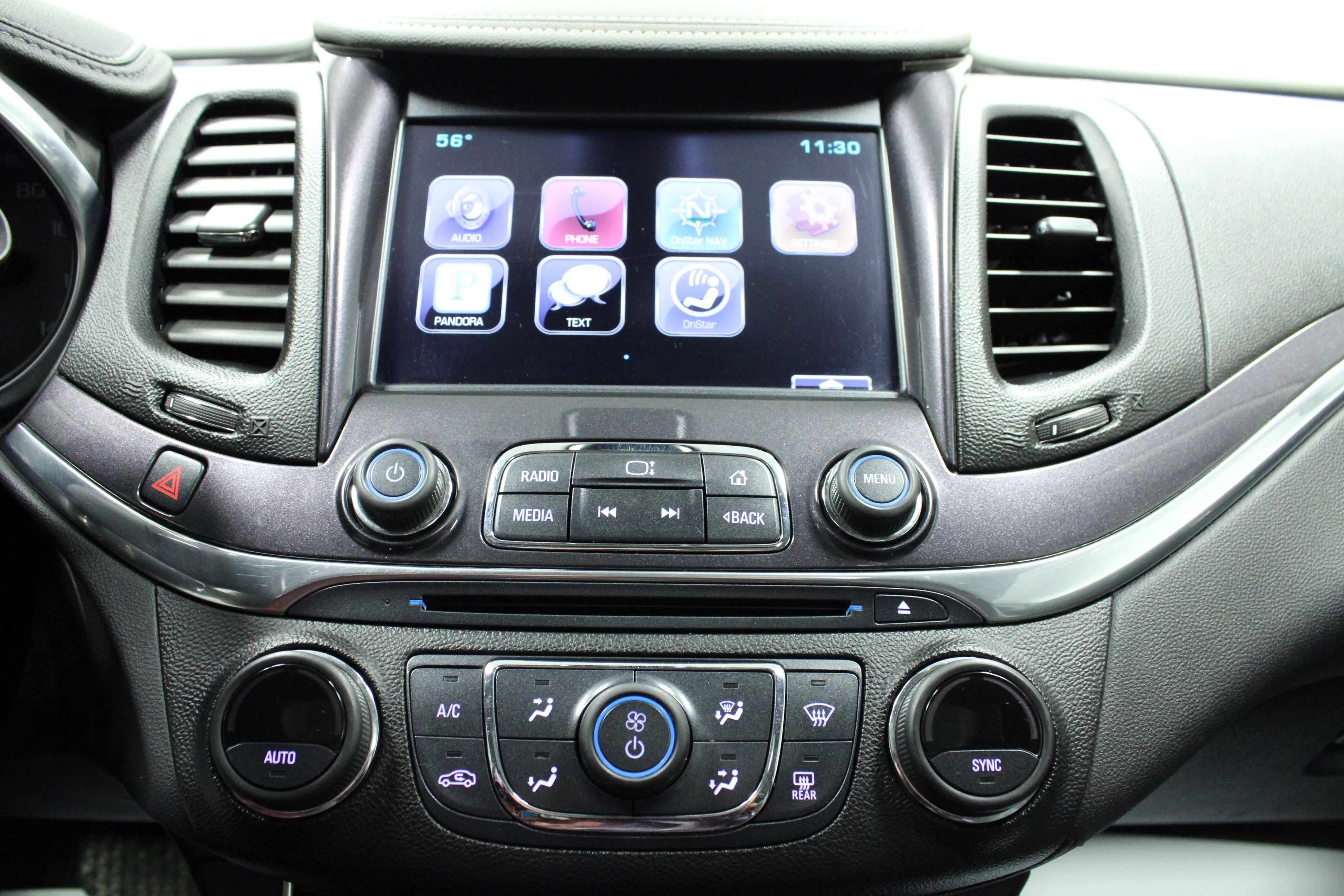 Used 2015 SILVER ICE METALLIC Chevrolet LT image 21