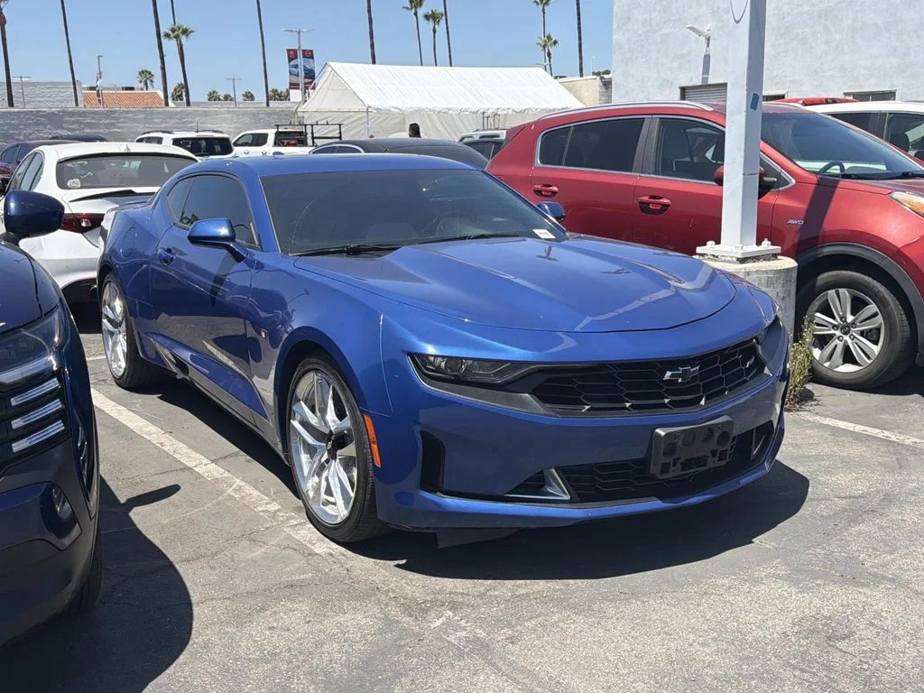 Used 2021 Riverside Blue Metallic Chevrolet 2LT image 3