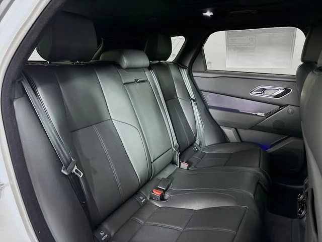 Certified Used 2026  Land Rover Dynamic SE image 27
