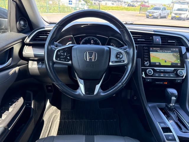Used 2019 Modern Steel Metallic Honda Touring image 13