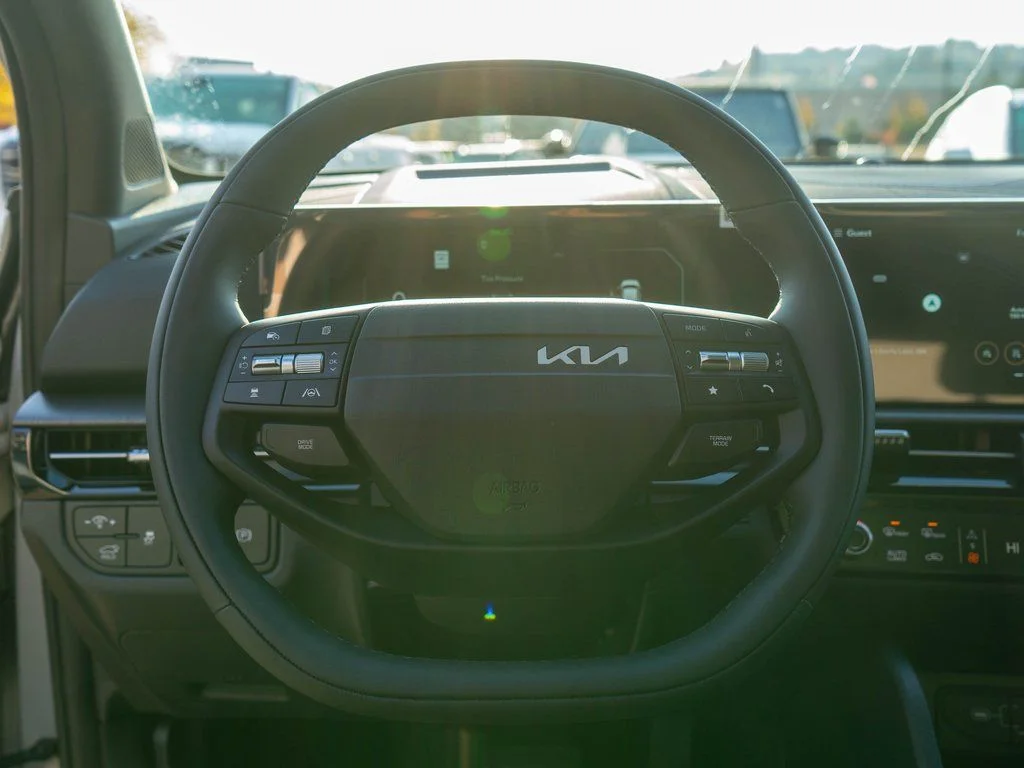 New 2026 Wolf Gray Kia X-Line image 15
