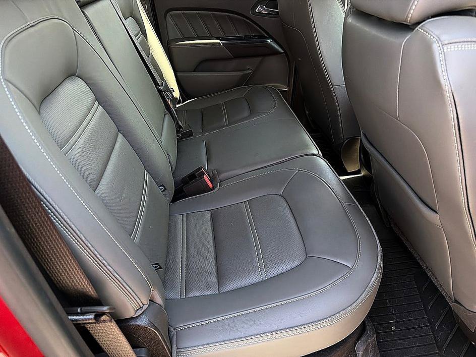 Used 2022 Cayenne Red Tintcoat GMC 4WD Denali image 27