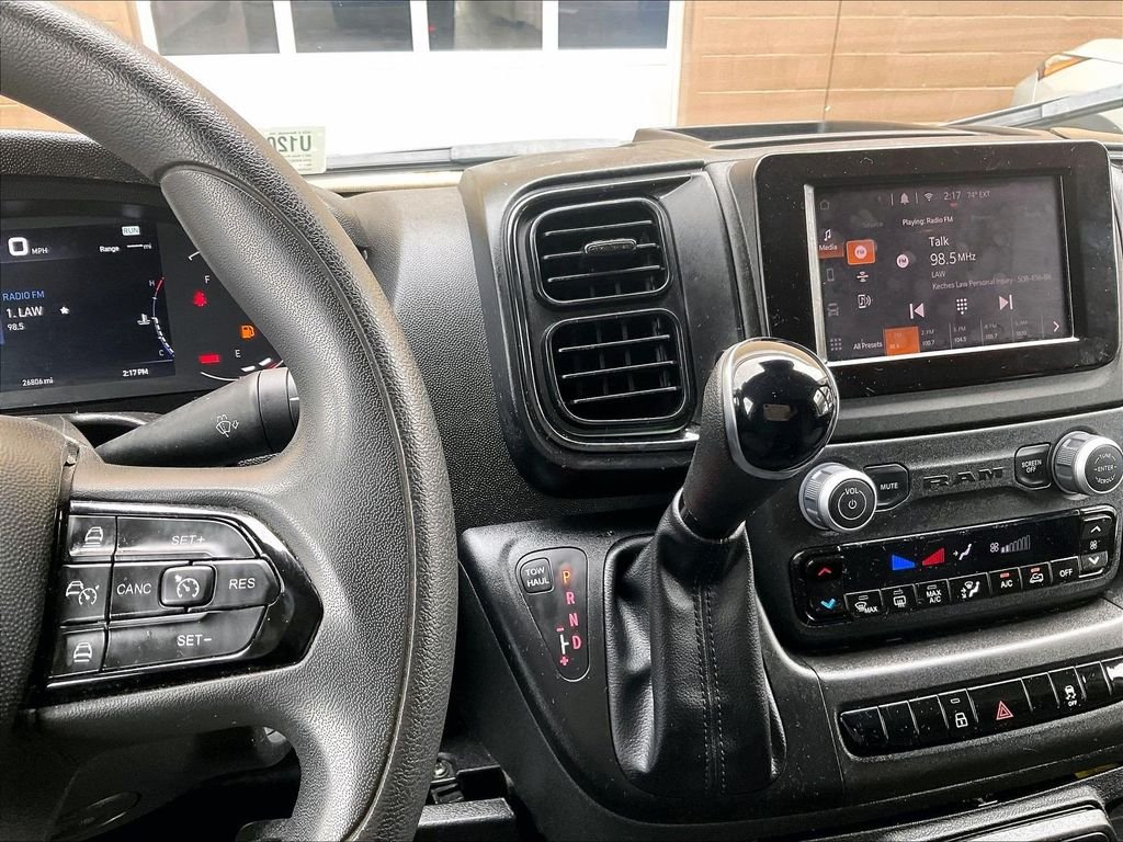 Used 2025 White Ram Base image 18