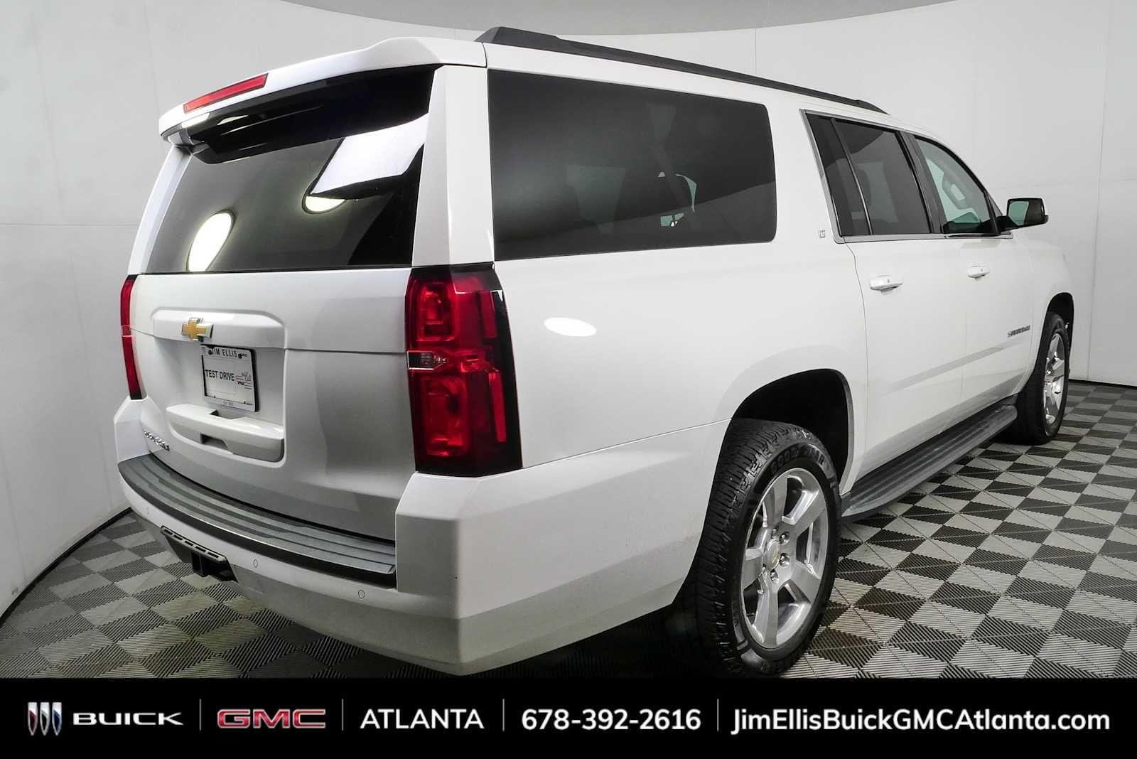 Used 2016 IRIDESCENT PEARL TRICOAT Chevrolet LT image 3
