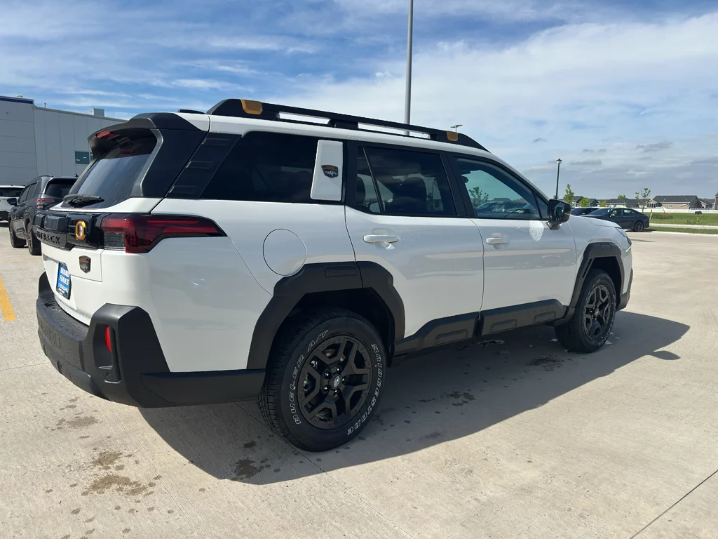 New 2026 CRYSTAL WHITE PEARL Subaru Wilderness image 5