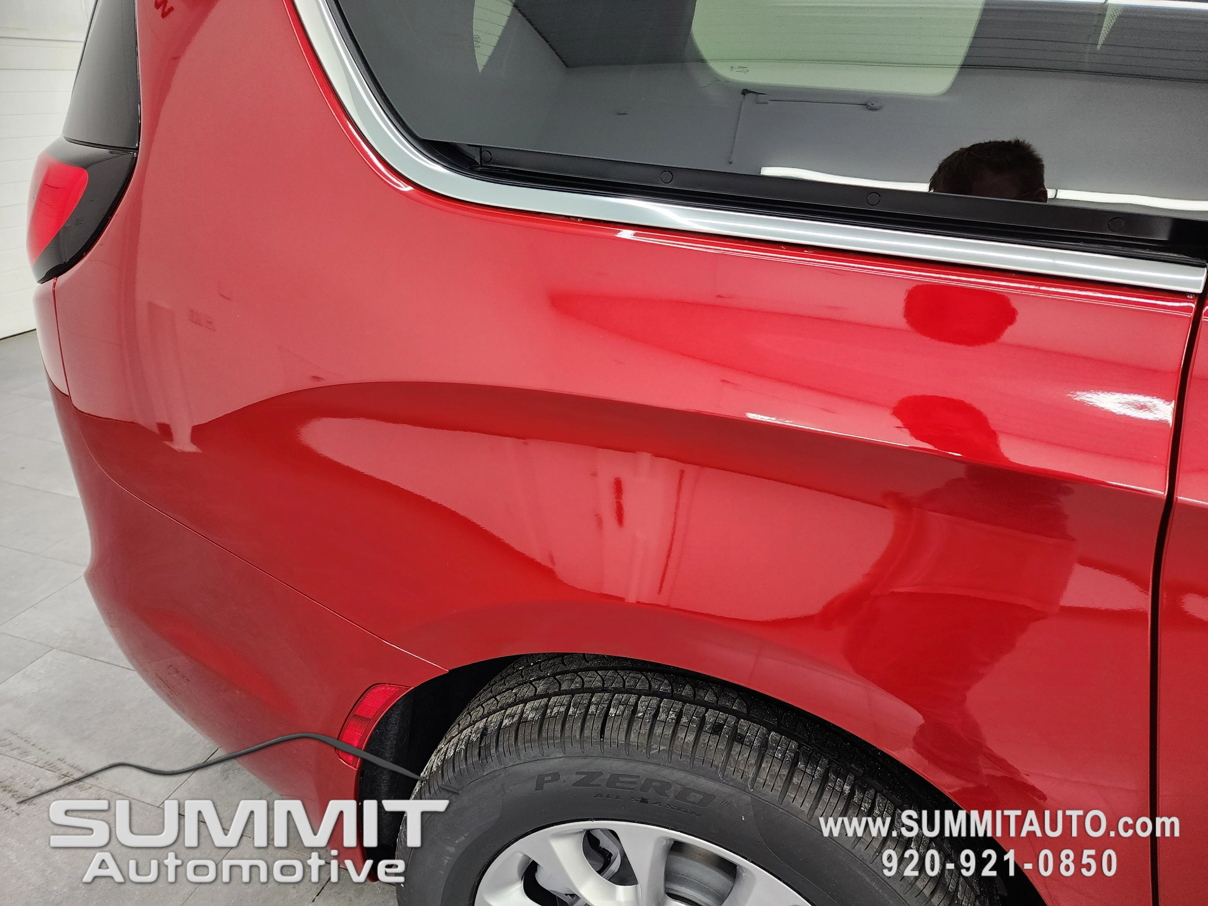 New 2026 Red Hot Pearl-Coat Exterior Paint Chrysler Select image 30