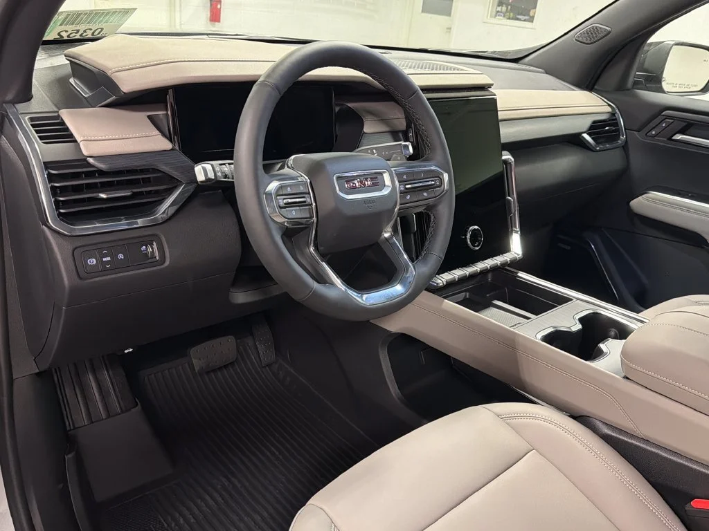 New 2027 Sterling Metallic GMC Elevation image 28