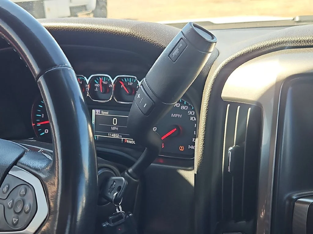 Used 2018 Summit White Chevrolet LT image 20