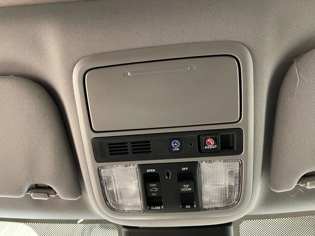 2024 Honda Odyssey Elite - Photo 17