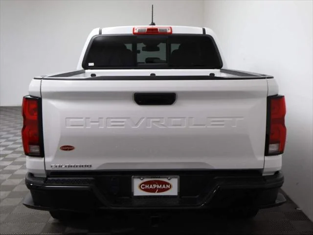 Used 2023 Summit White Chevrolet Z71 image 5
