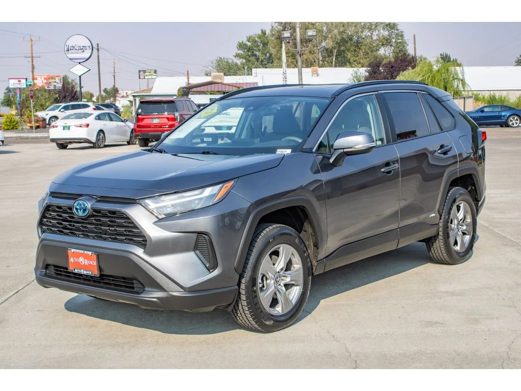 Used 2024 Magnetic Gray Metallic Toyota Hybrid XLE image 4