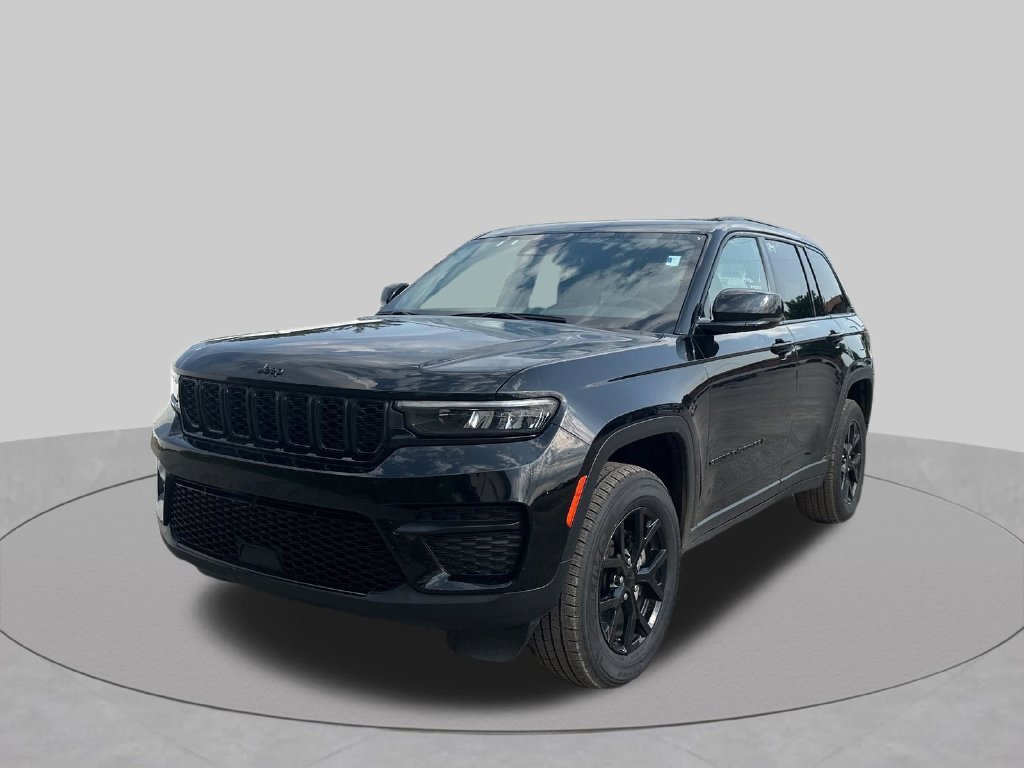 Used 2024 Black Jeep Altitude image 30