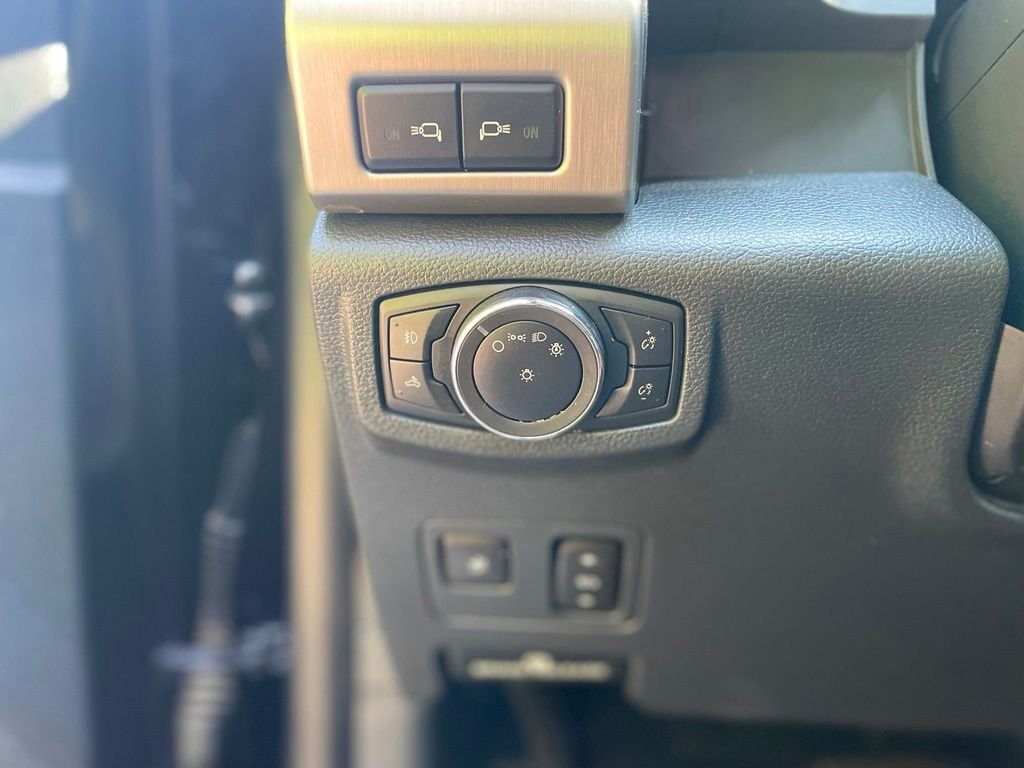 Used 2022 Black Ford Platinum image 10