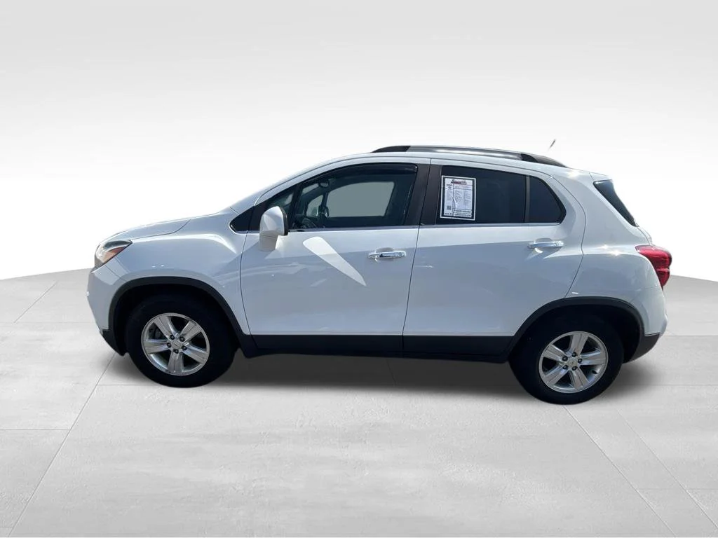 Used 2019 White Chevrolet LT image 3