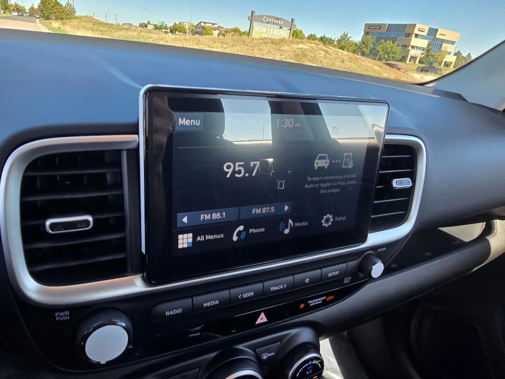 2025 Hyundai Venue SEL - Photo 20