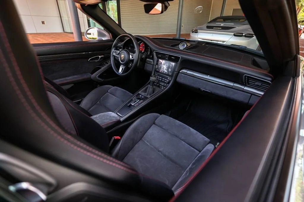 2018 Porsche 911 GTS - Photo 40