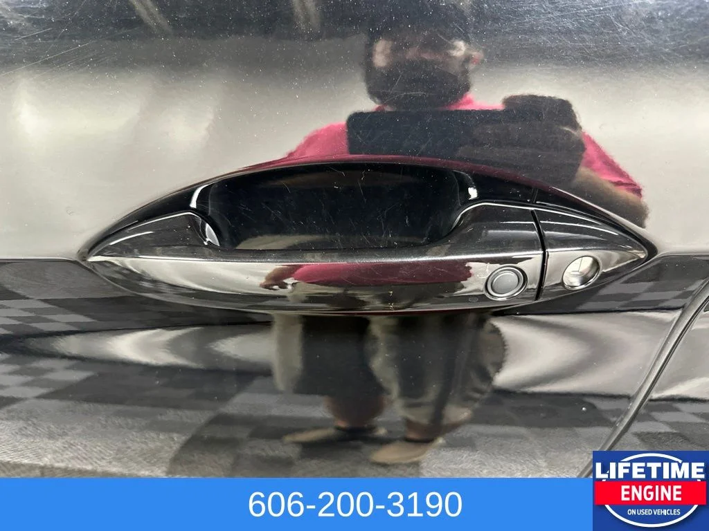 Used 2023 Black Honda RTL image 9