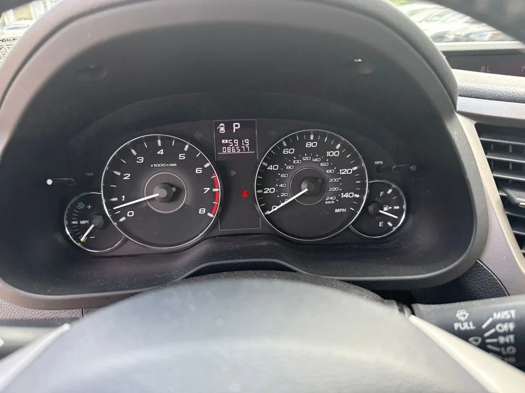 Used 2012  Subaru 2.5i image 18